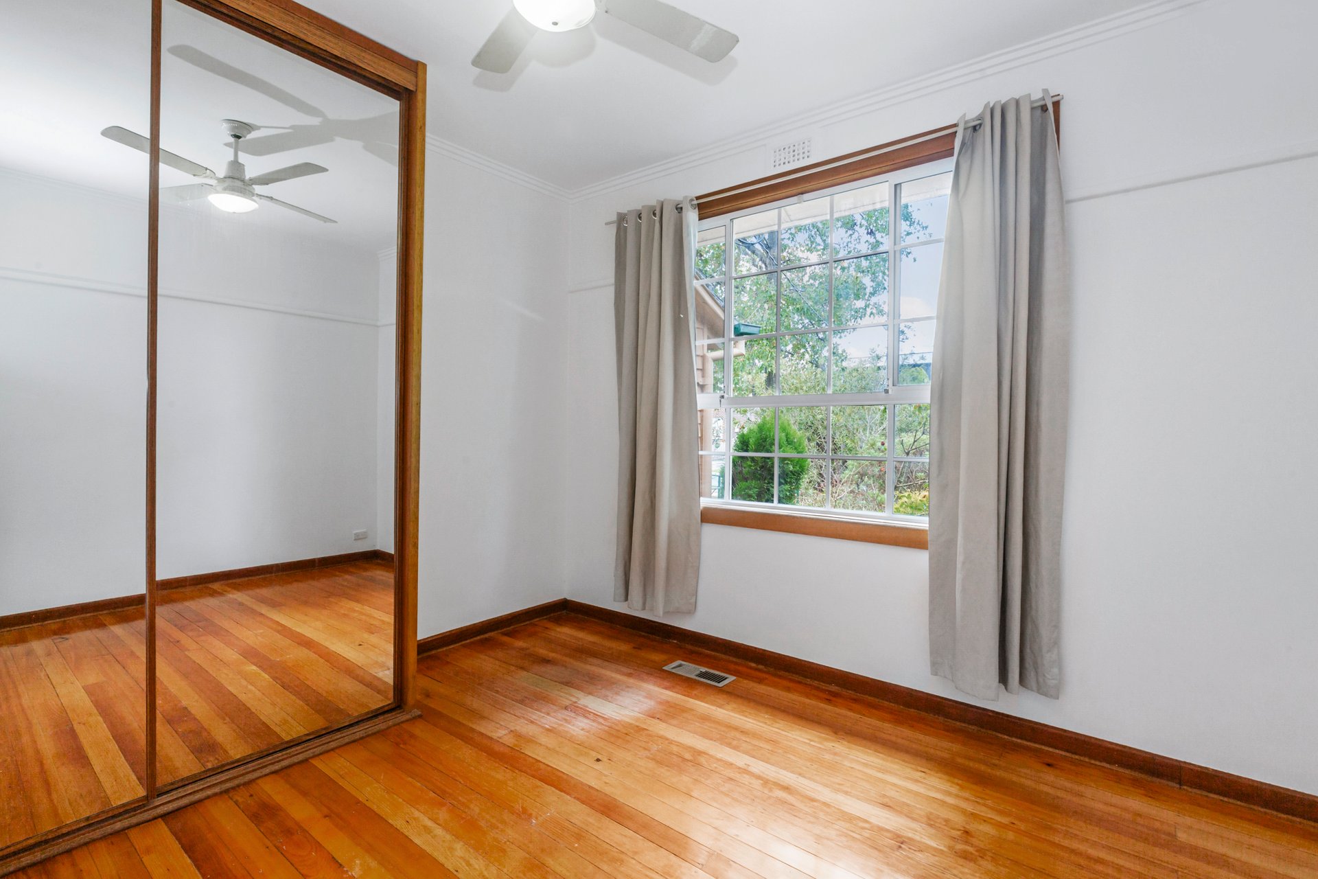 21 Dalveen Road, Ivanhoe image 2