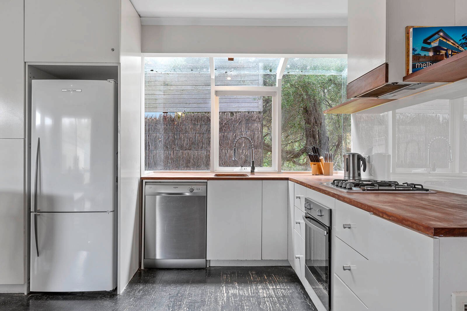 Property Gallery Thumbnail 6
