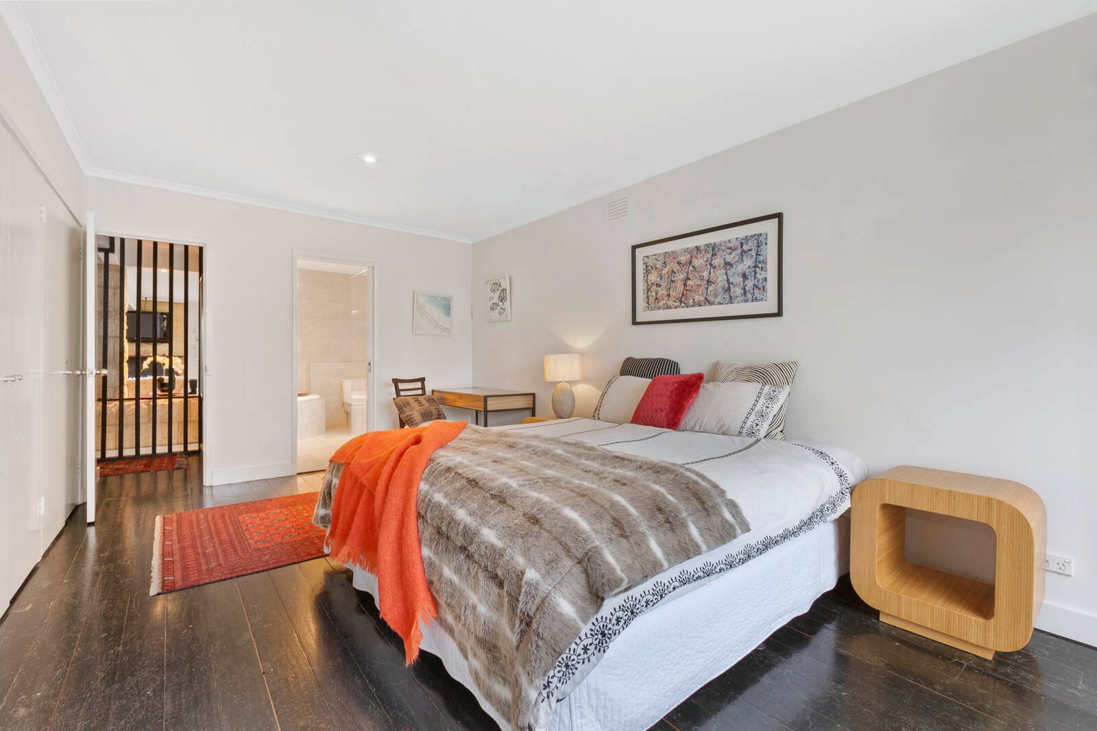 Property Gallery Thumbnail 8