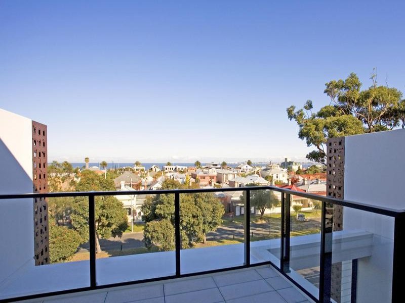 21 Danks Street, Albert Park image 1