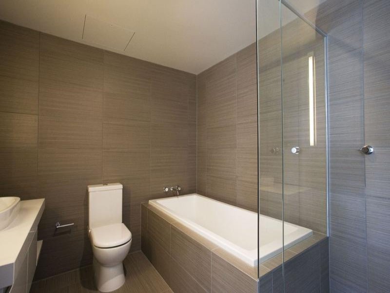 21 Danks Street, Albert Park image 4