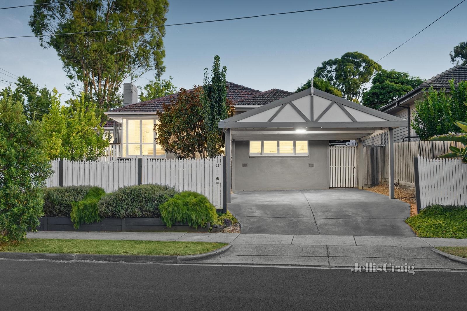 21 Duncan Avenue, Greensborough image 1