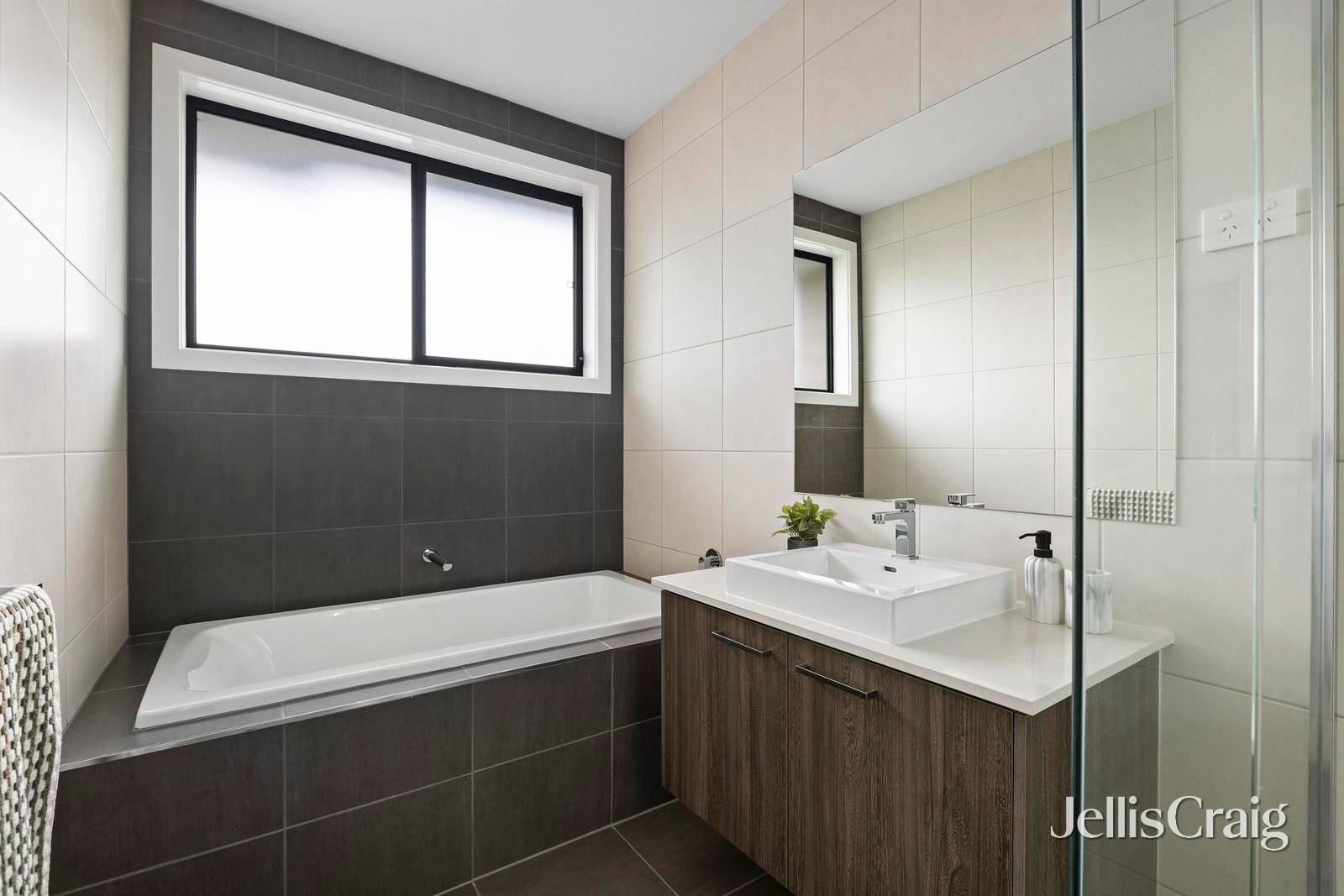 21 Dunstan Street, Preston image 14