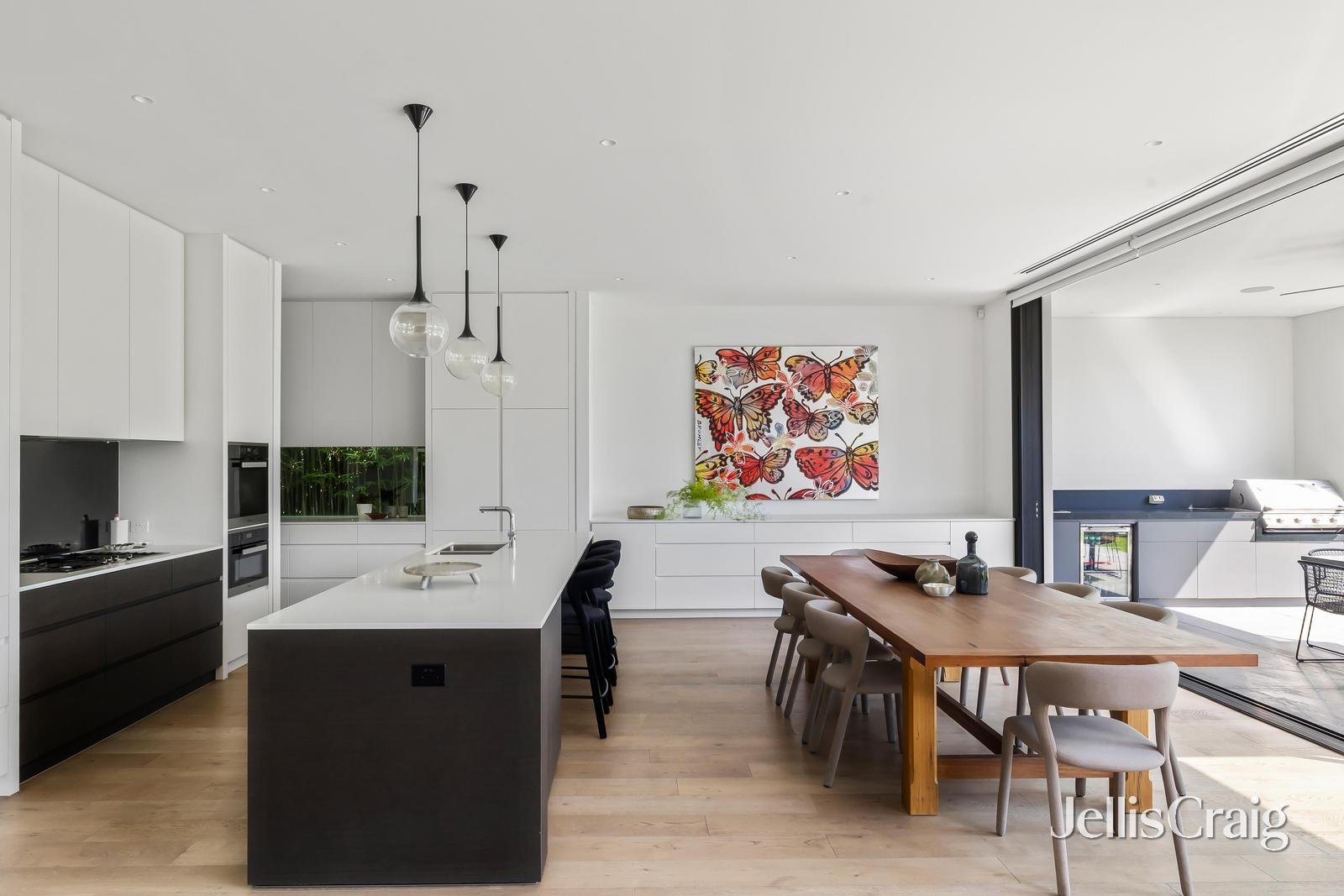 21 Erica Avenue, Glen&nbsp;Iris image 2