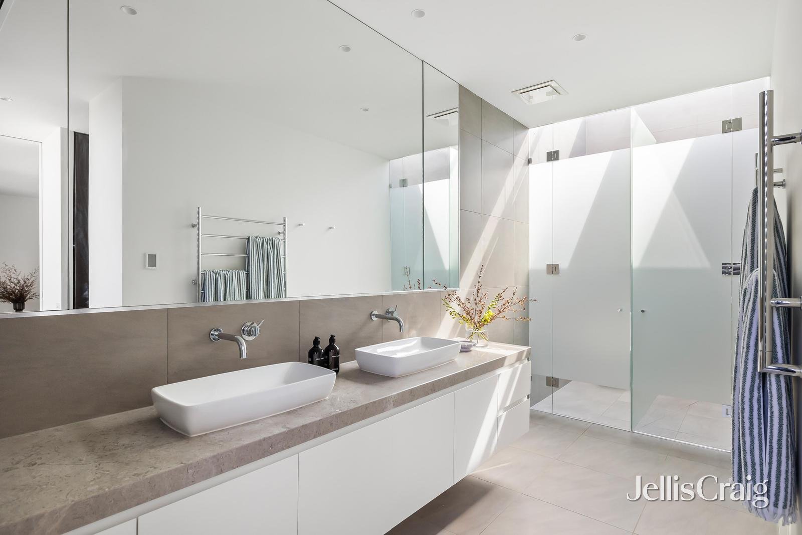 21 Erica Avenue, Glen&nbsp;Iris image 10