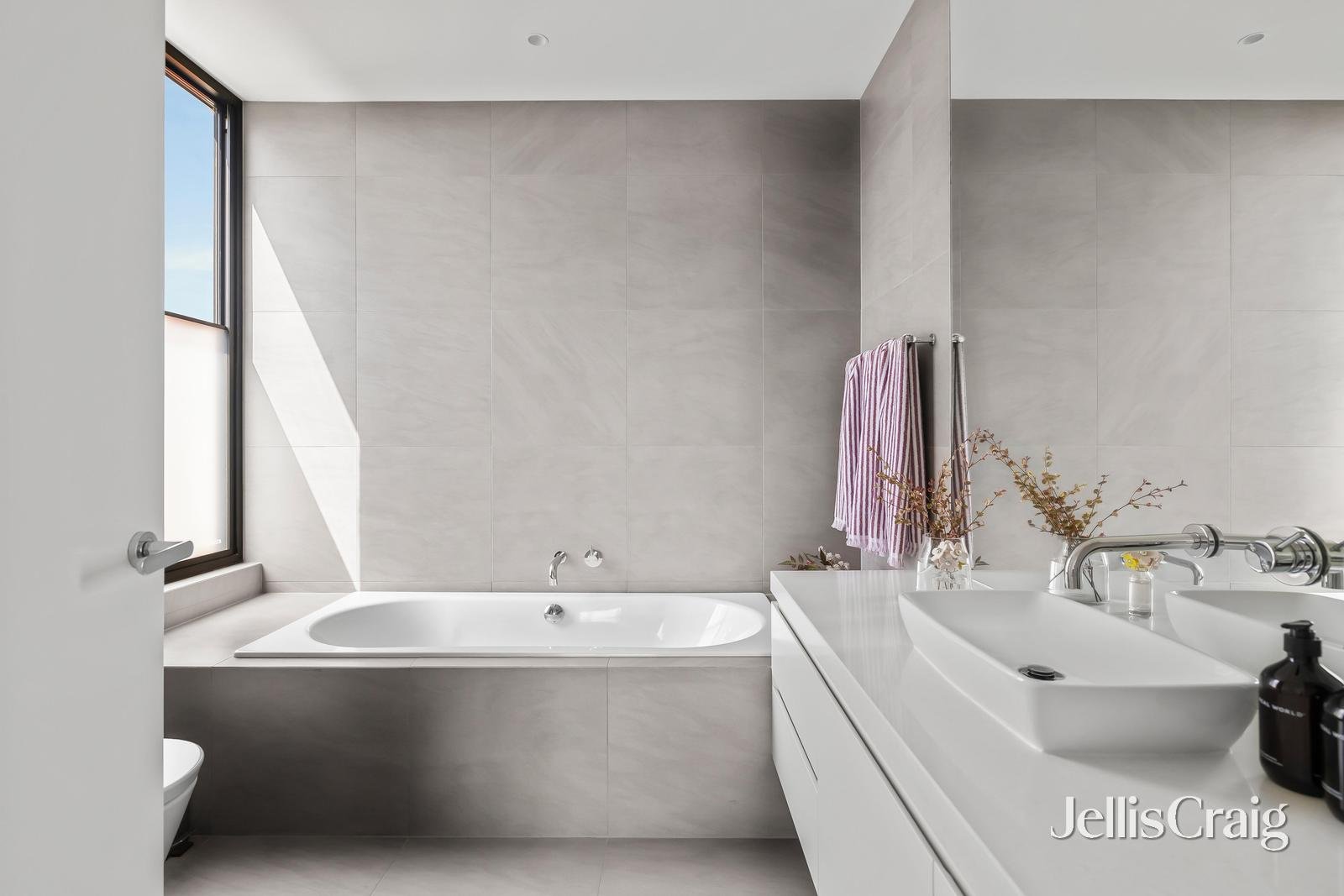 21 Erica Avenue, Glen&nbsp;Iris image 12