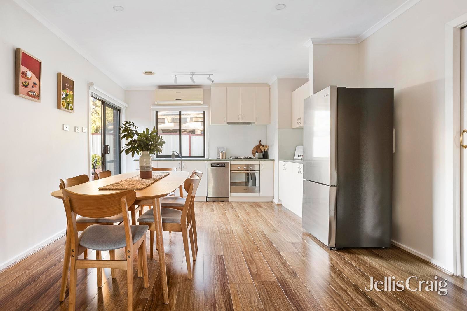 21 Esther Street, Preston image 3