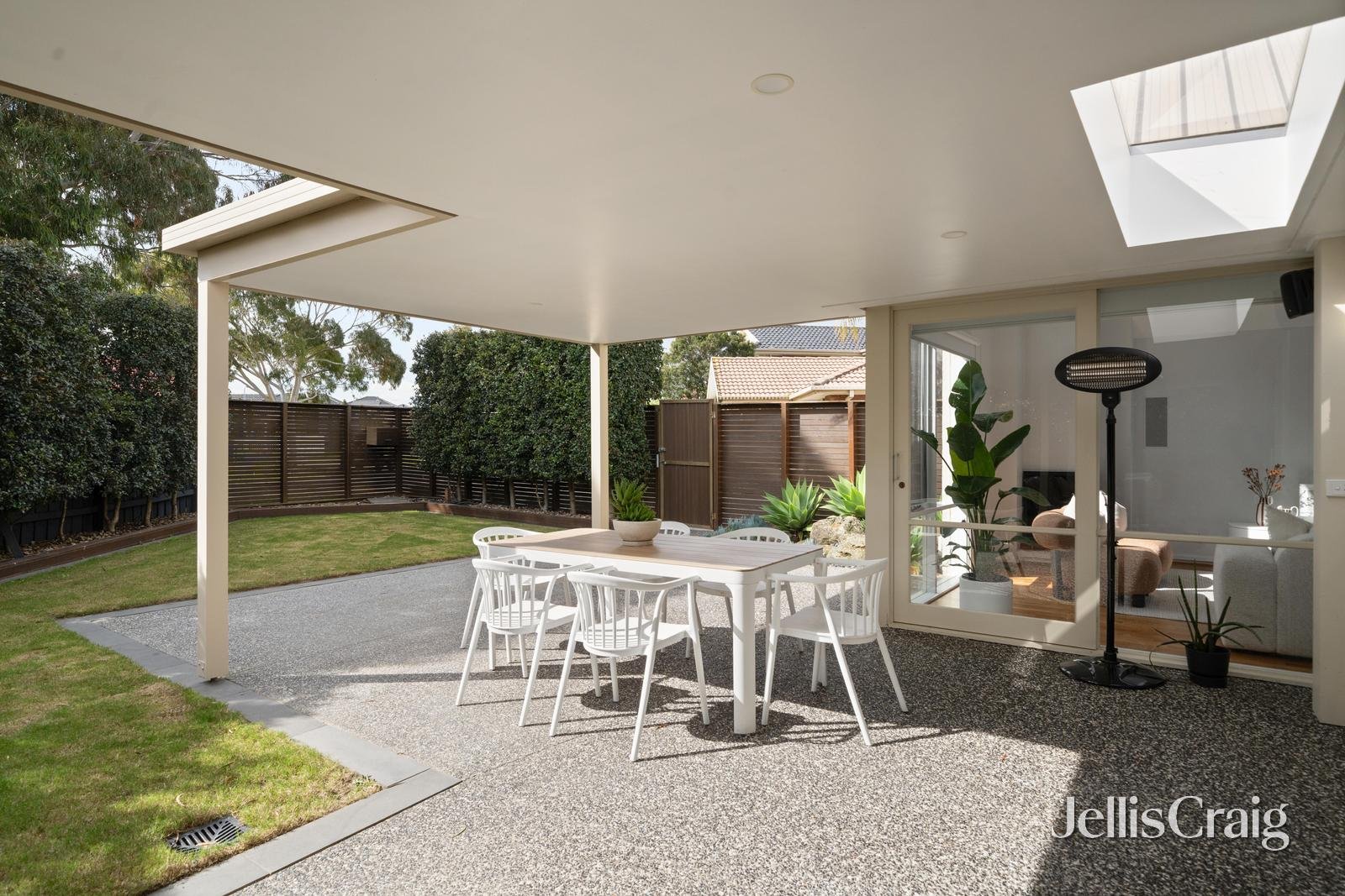 21 Eyre Street, Reservoir image 13
