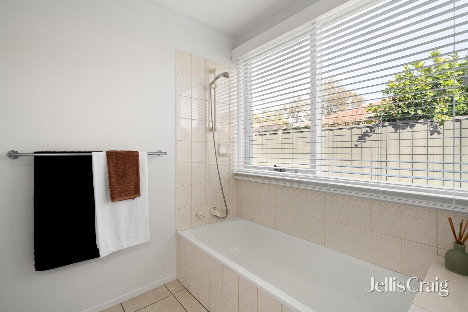 21 Eyre Street, Reservoir image 17