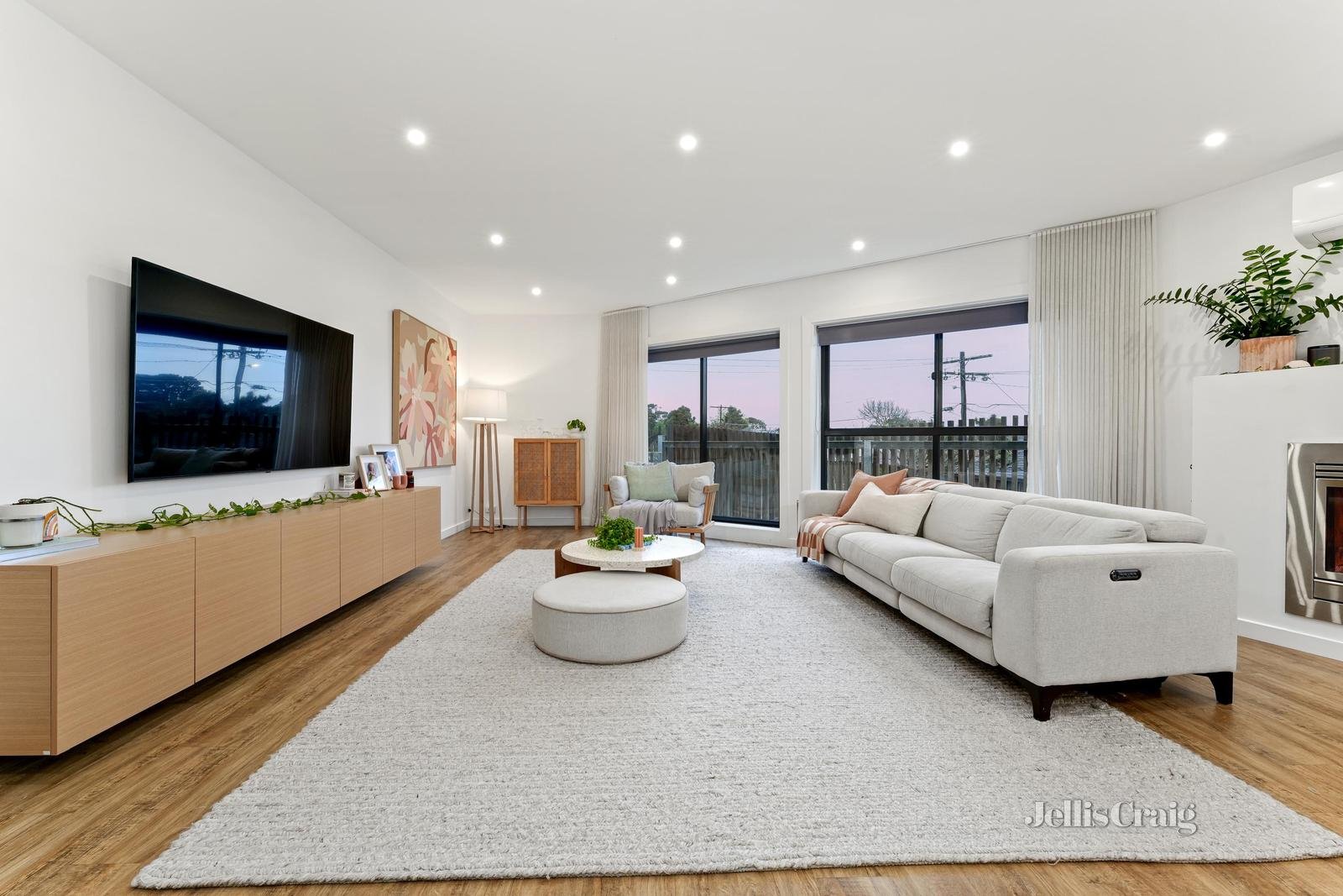 2/1 Famechon Road, Edithvale image 1