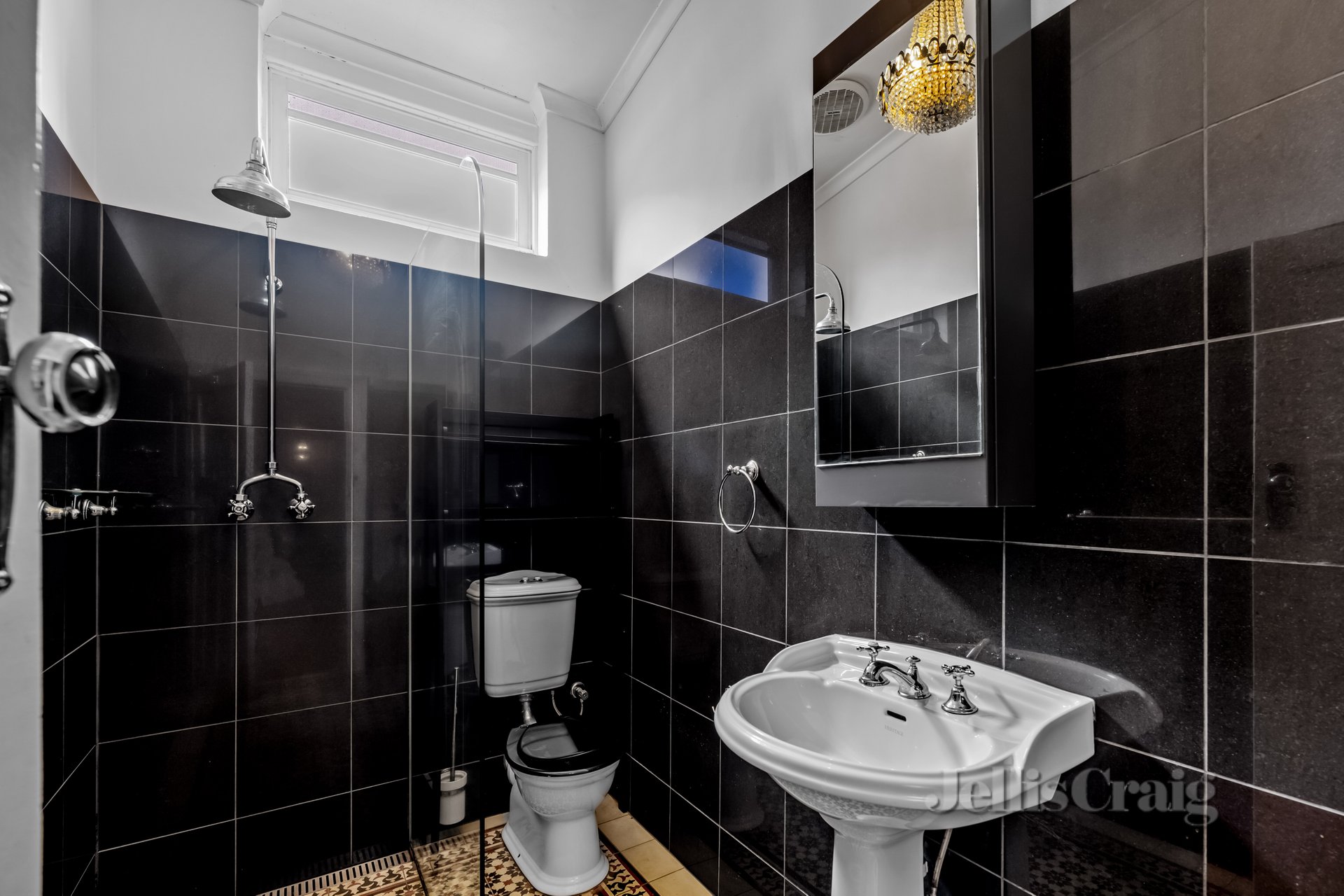 21 Fern Avenue, Windsor image 8