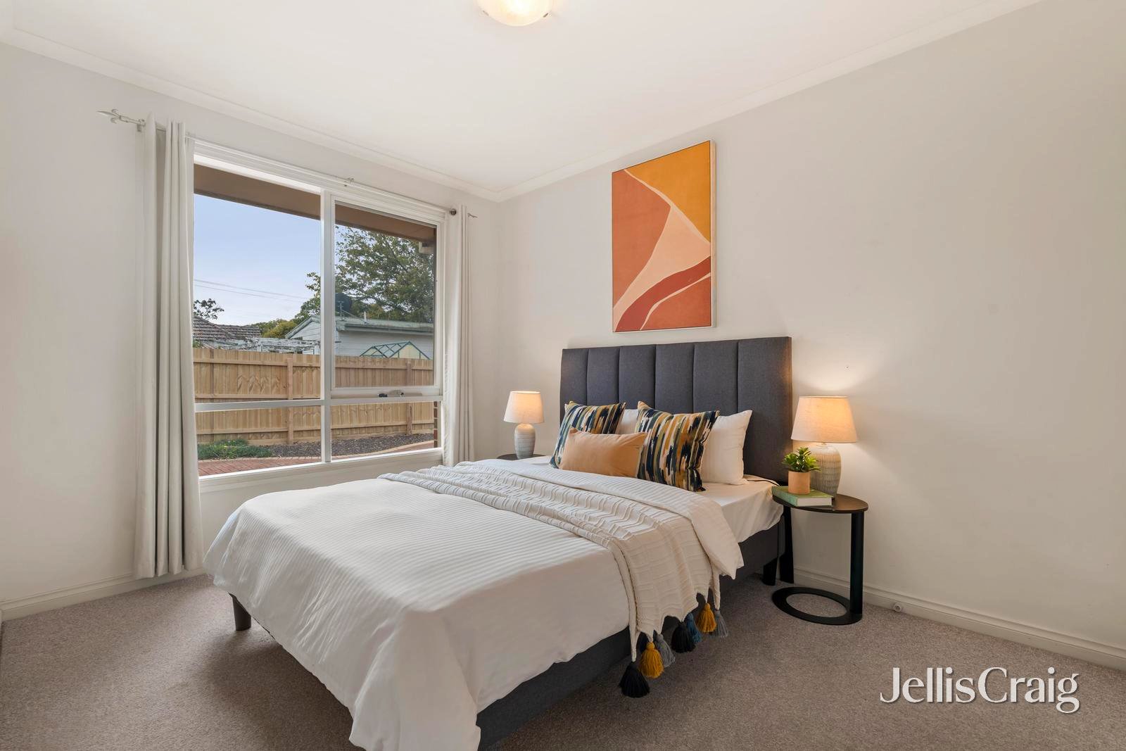 2/1 Ford Street, Ringwood image 6