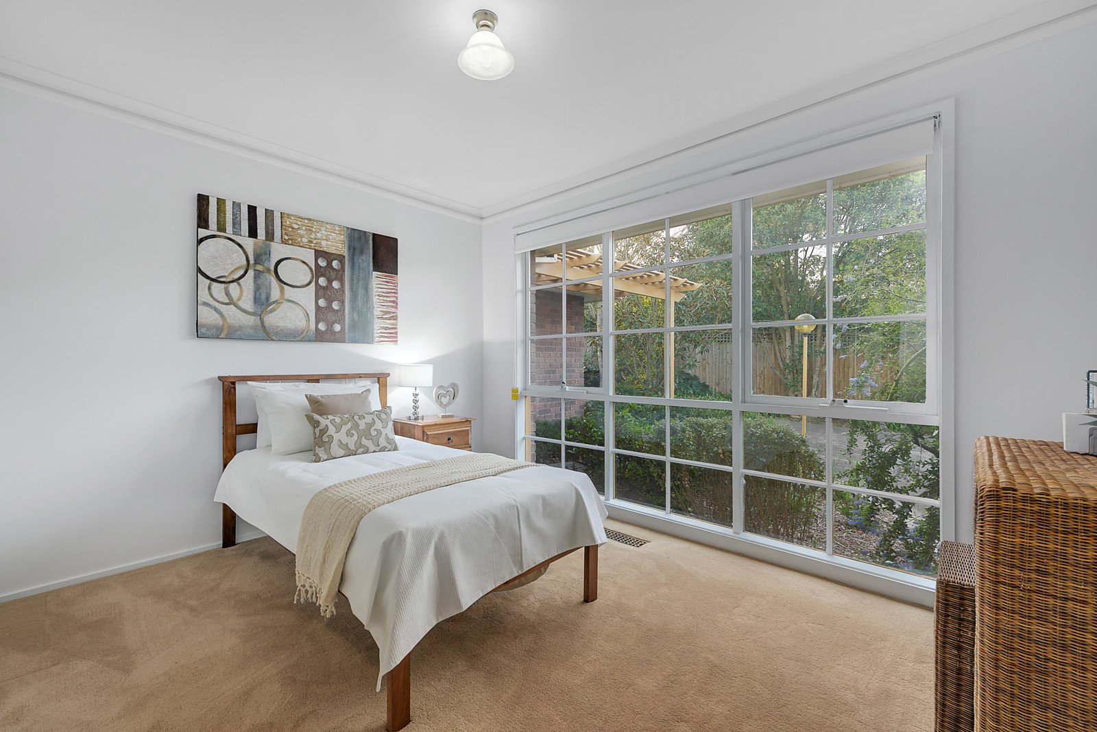 2/1 Frankcom Street, Blackburn image 9