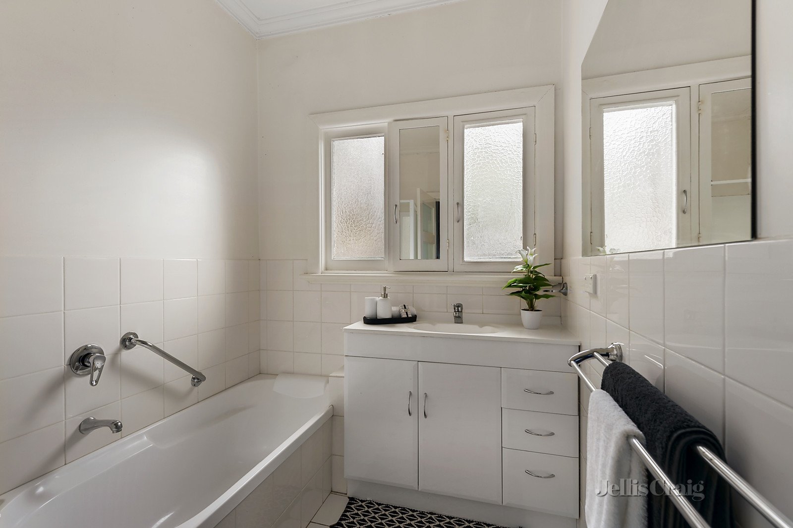 21 Gardenia Road, Balwyn North image 7