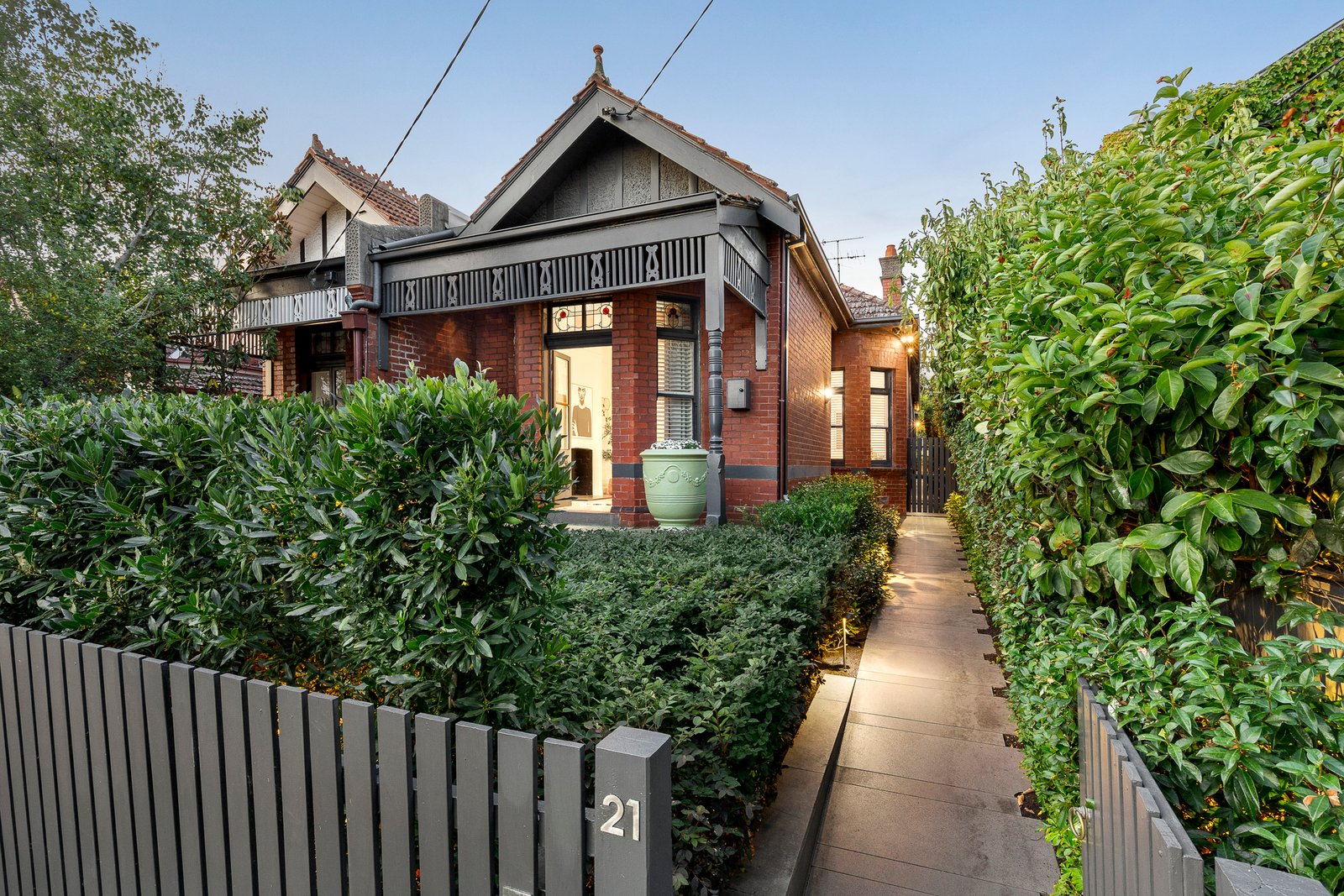 21 Glassford Street