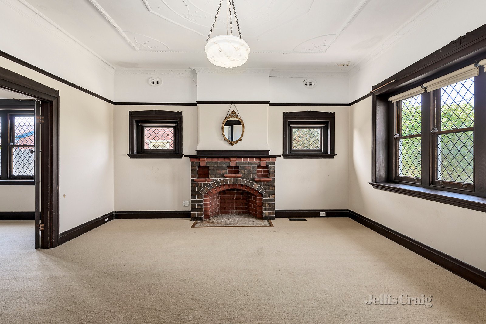 21 Golf Links Avenue, Oakleigh image 2