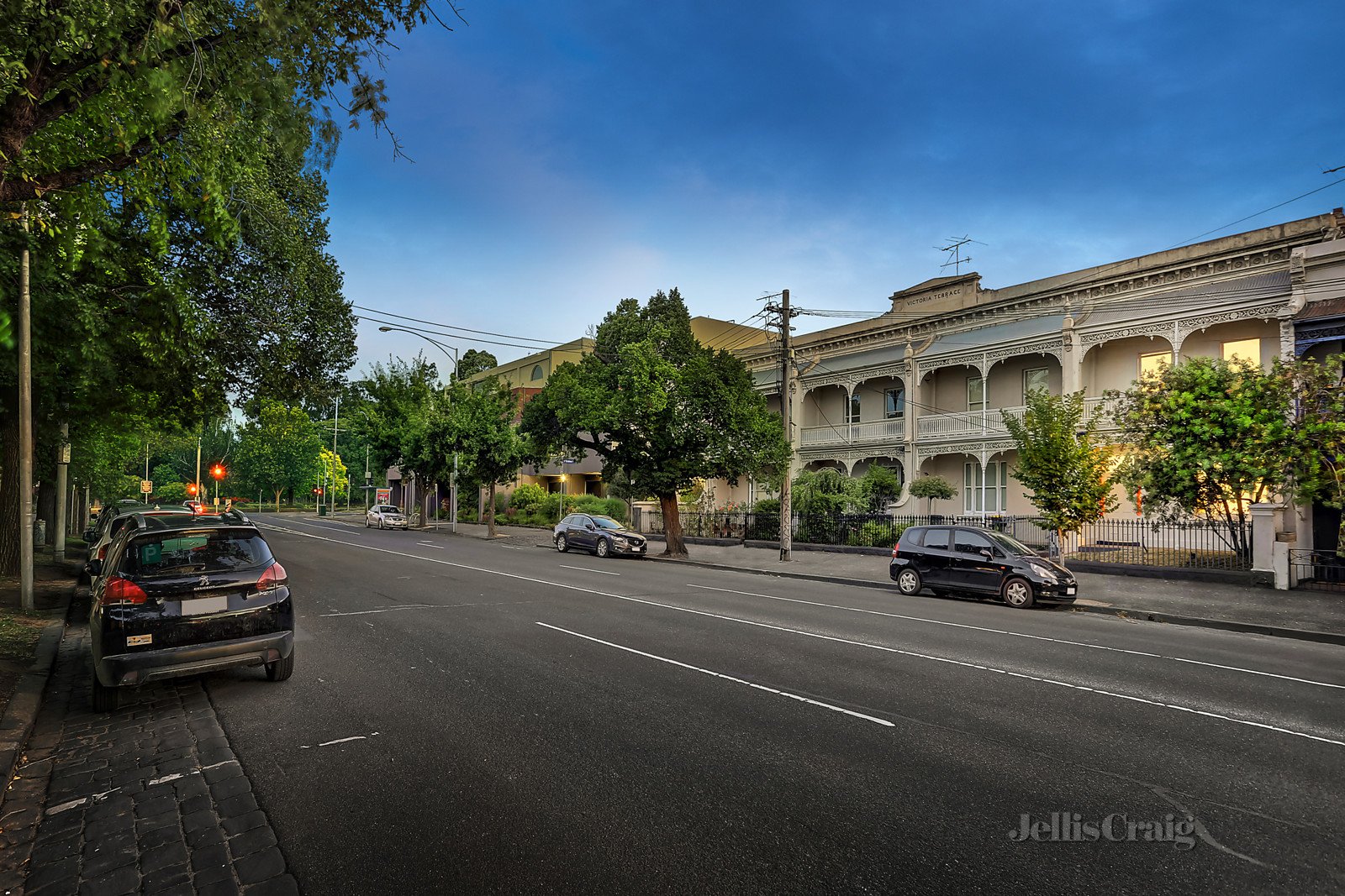 21 Grattan Street, Carlton image 9