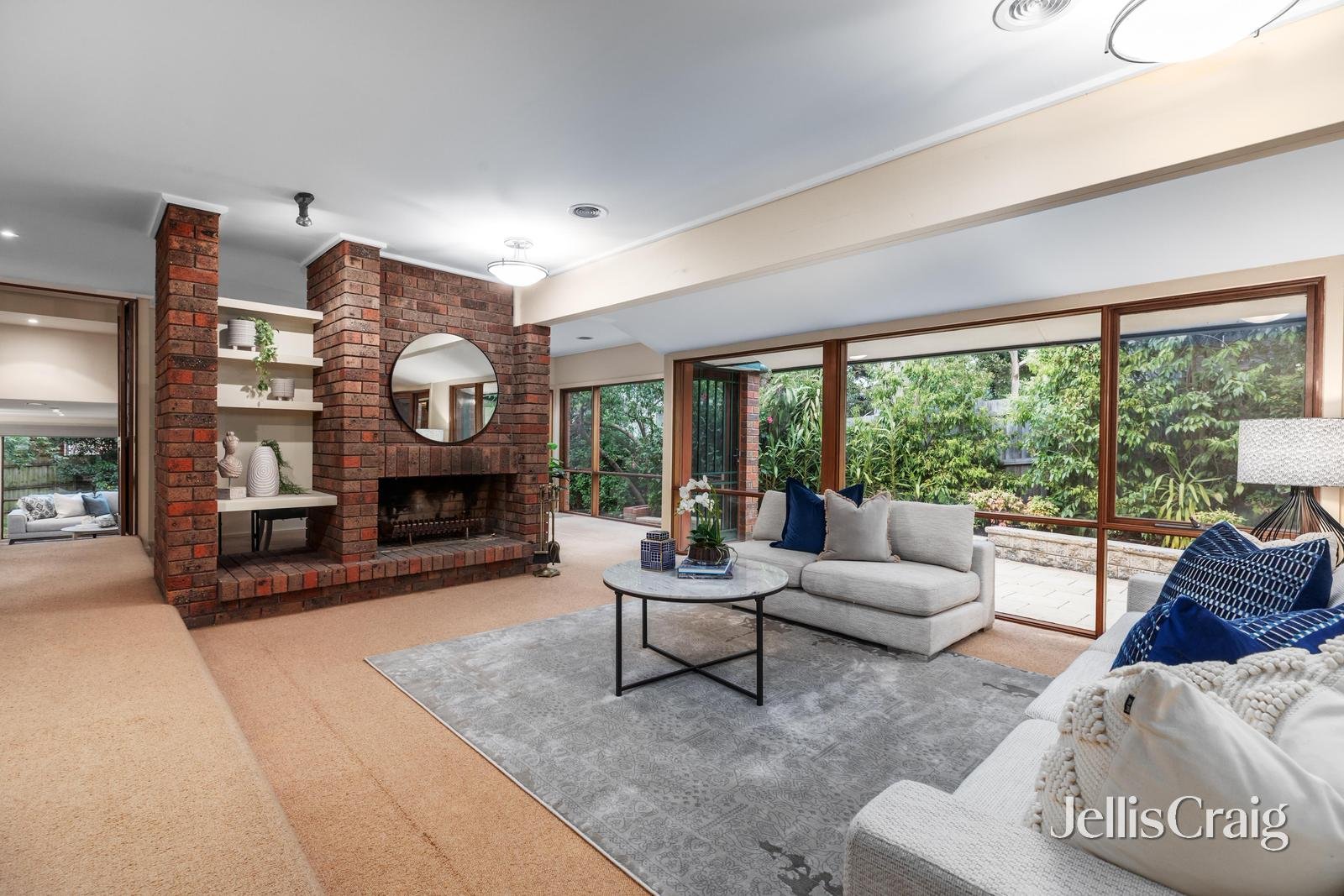 21 Greenways Road, Glen&nbsp;Waverley image 2