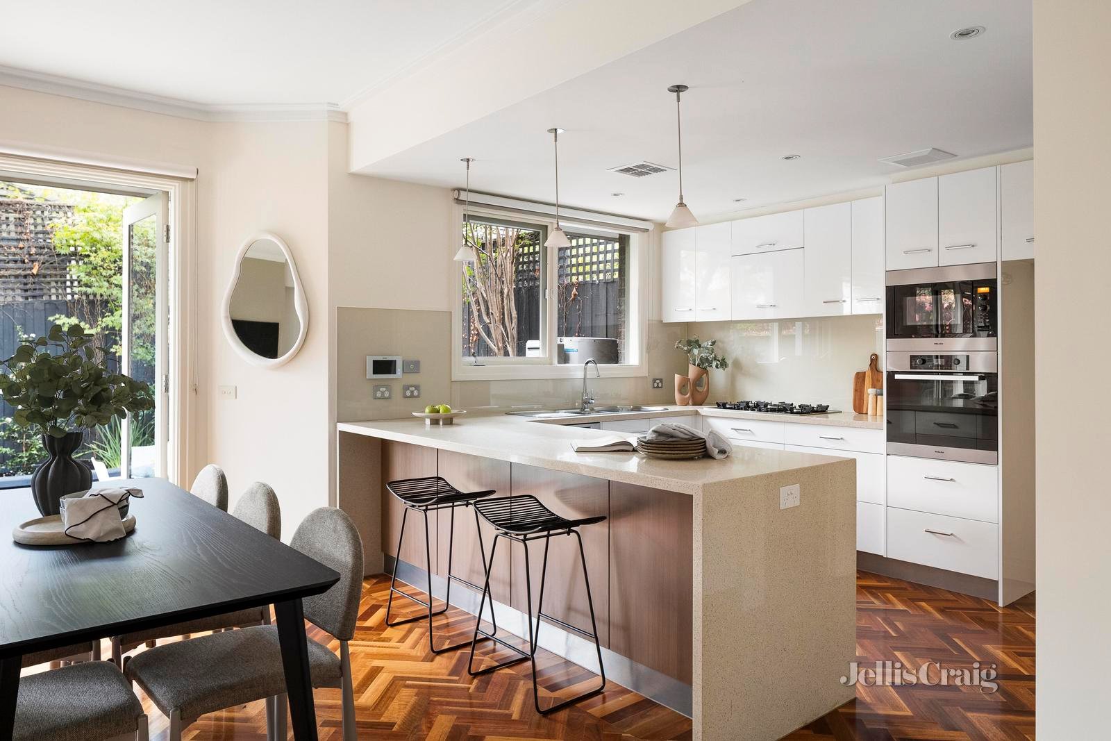 21 Guildford Road, Surrey Hills image 3