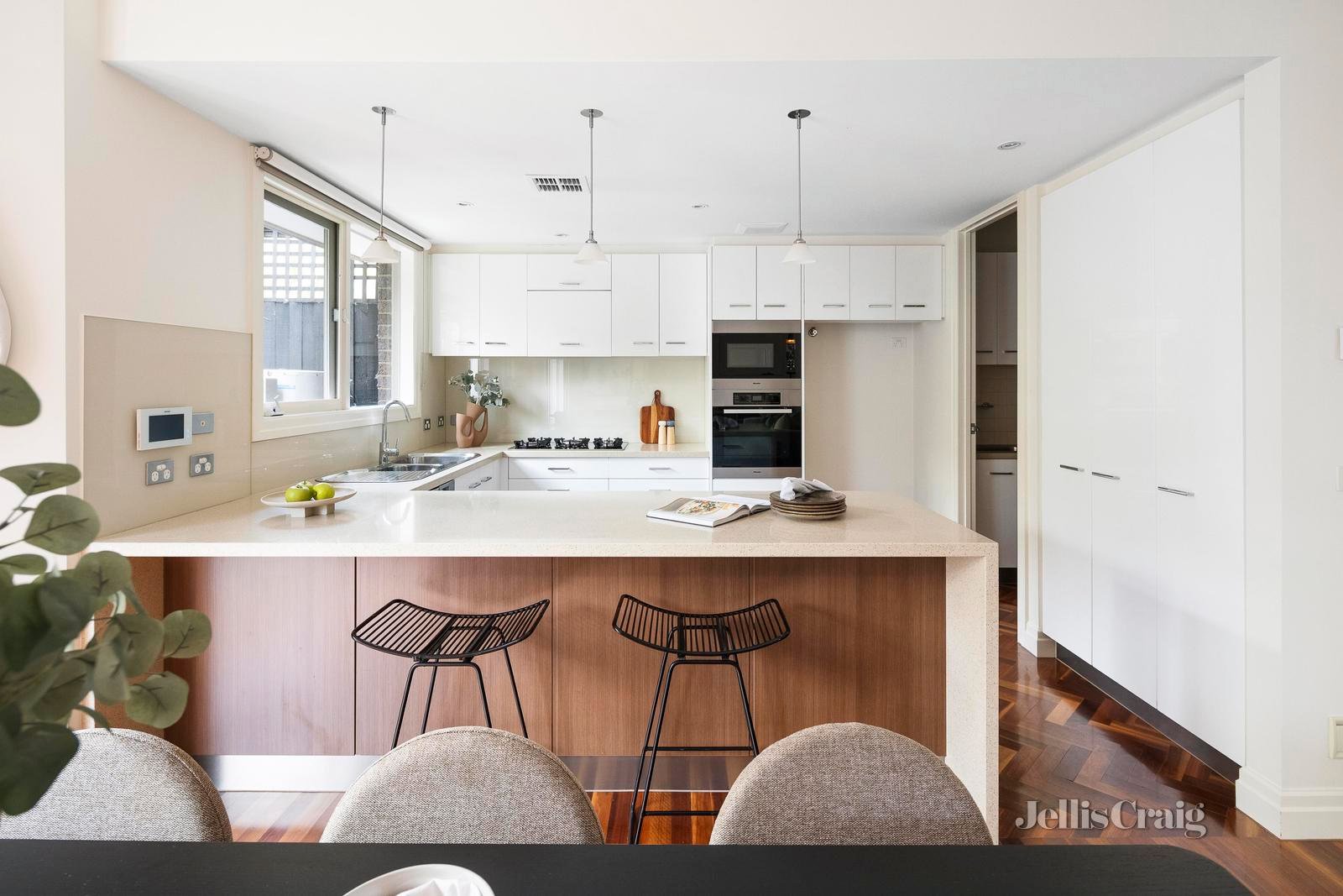 21 Guildford Road, Surrey Hills image 4