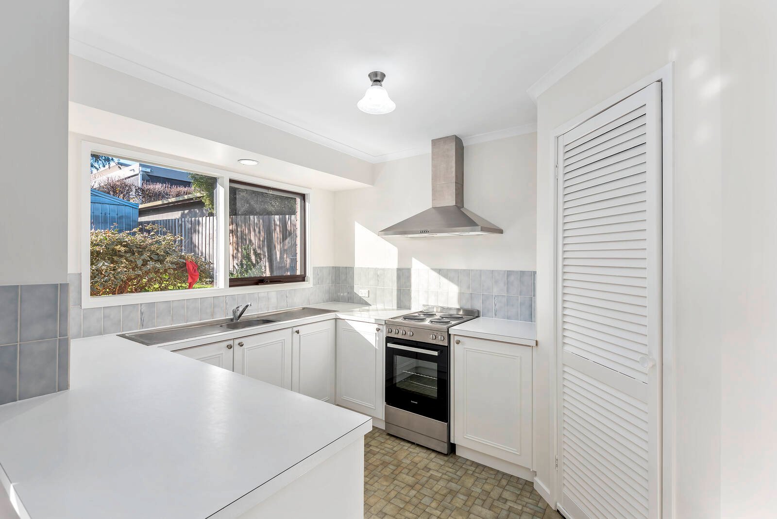 Property Gallery Thumbnail 5