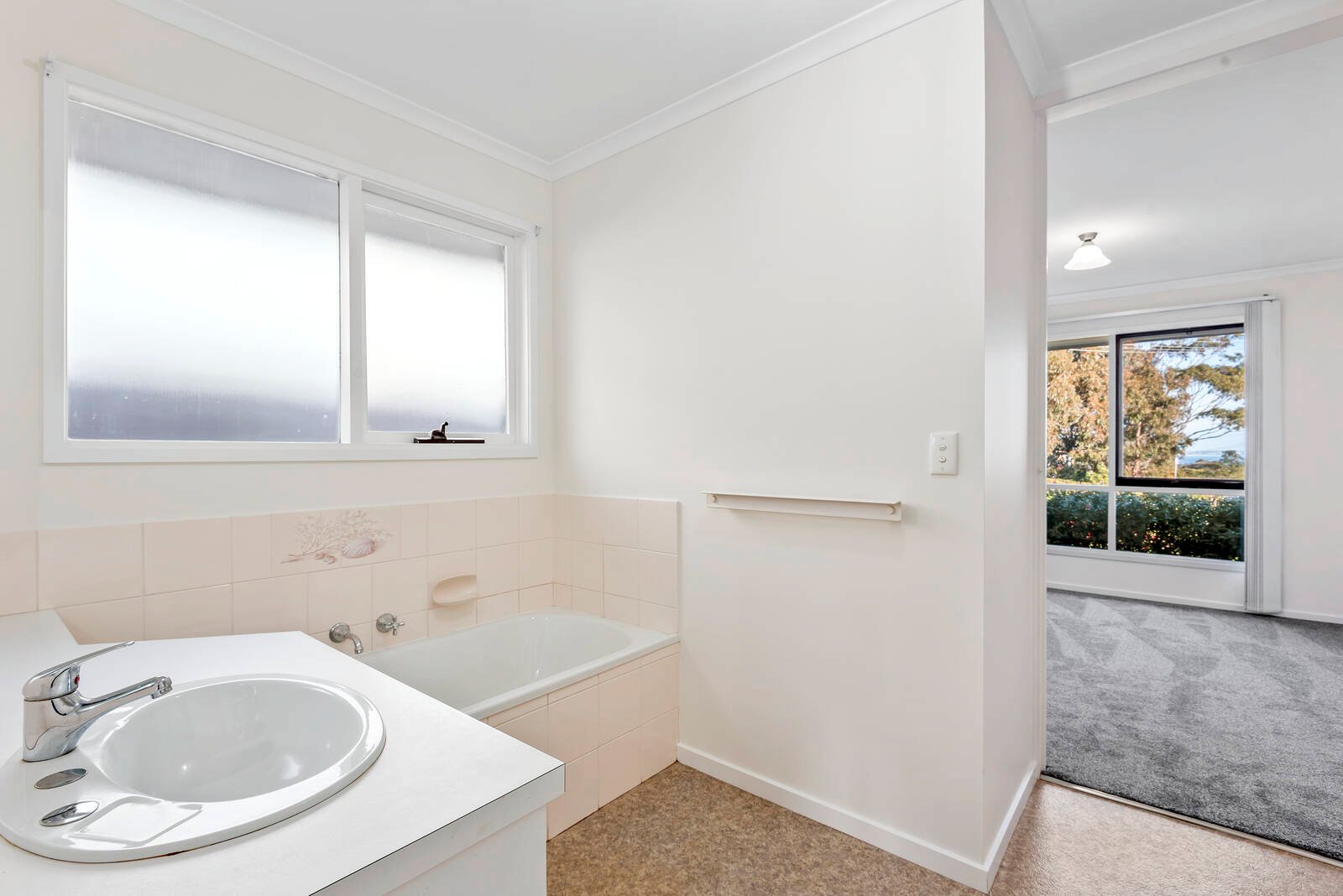 Property Gallery Thumbnail 6