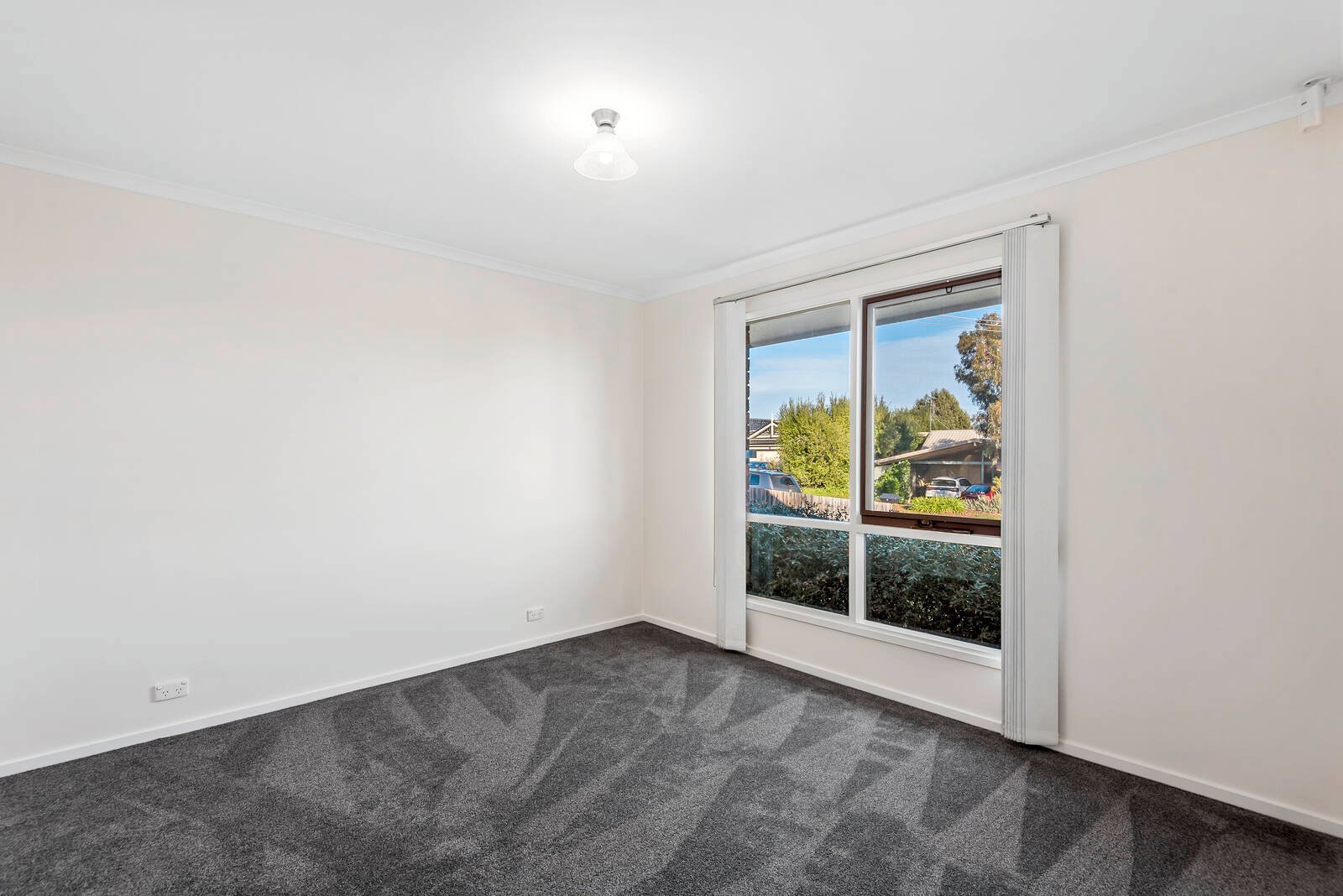 Property Gallery Thumbnail 7