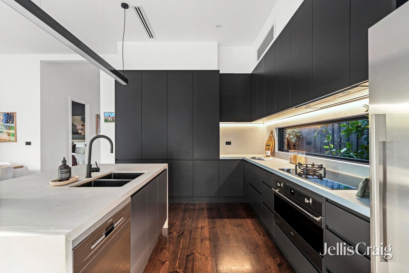 21 Heller Street, Brunswick image 5