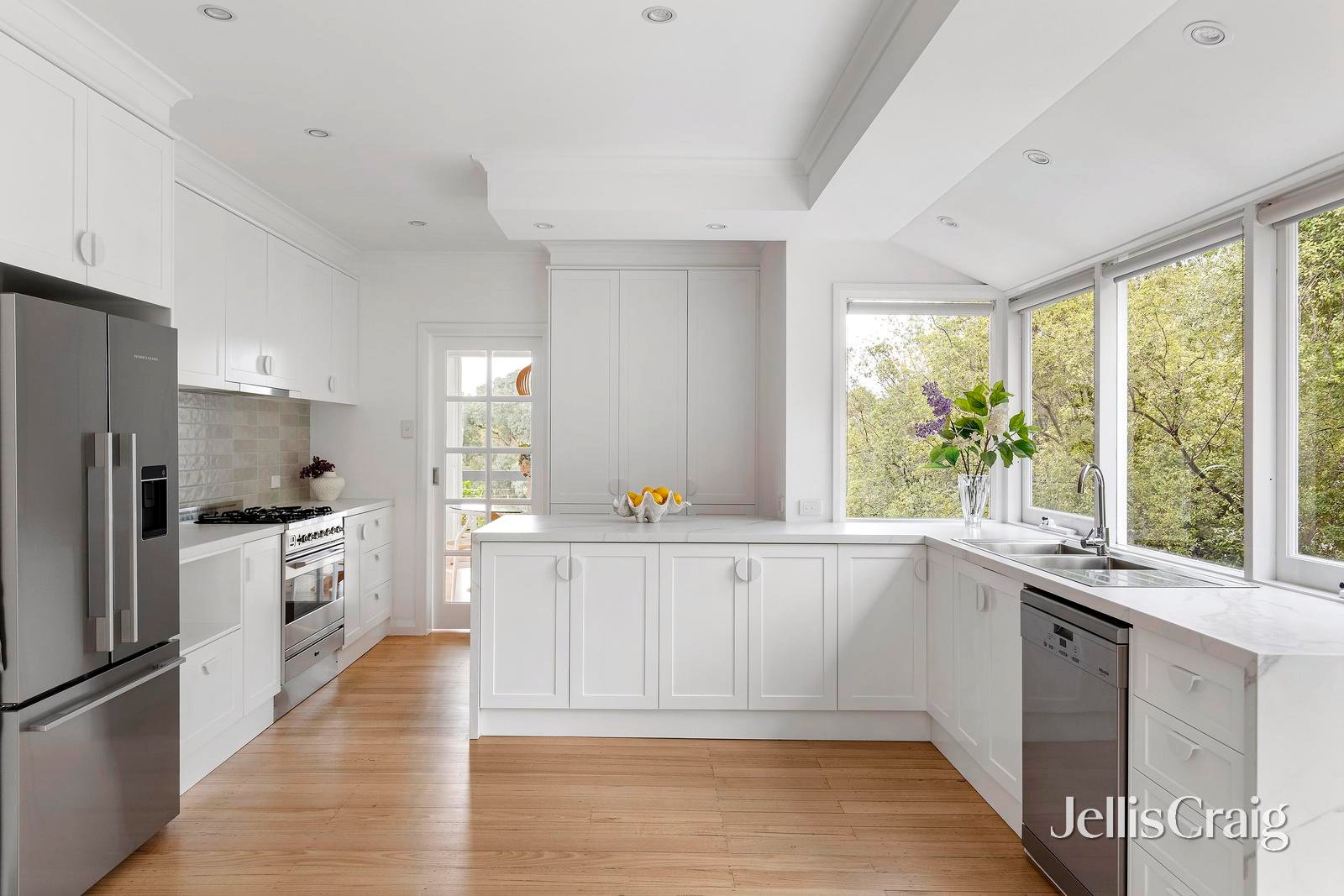 21 Hyacinth Street, Briar&nbsp;Hill image 7