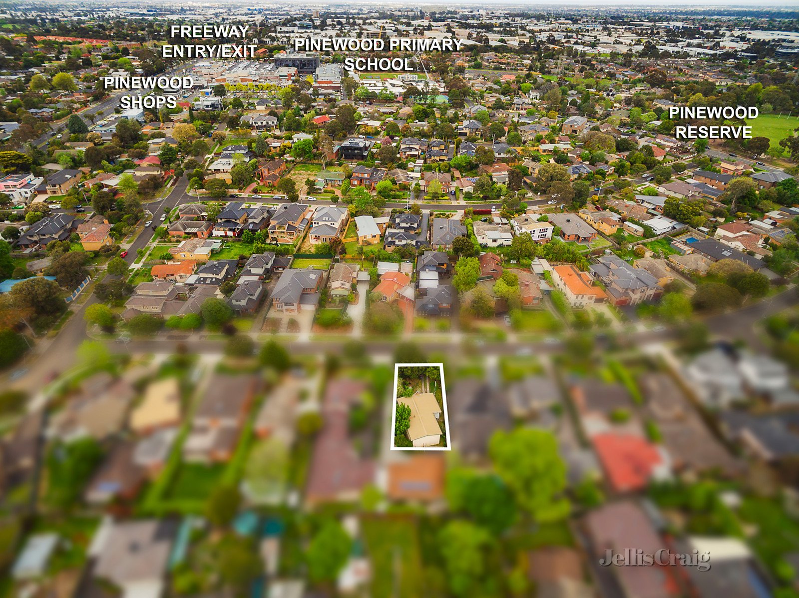 21 Illuka Crescent, Mount Waverley image 2