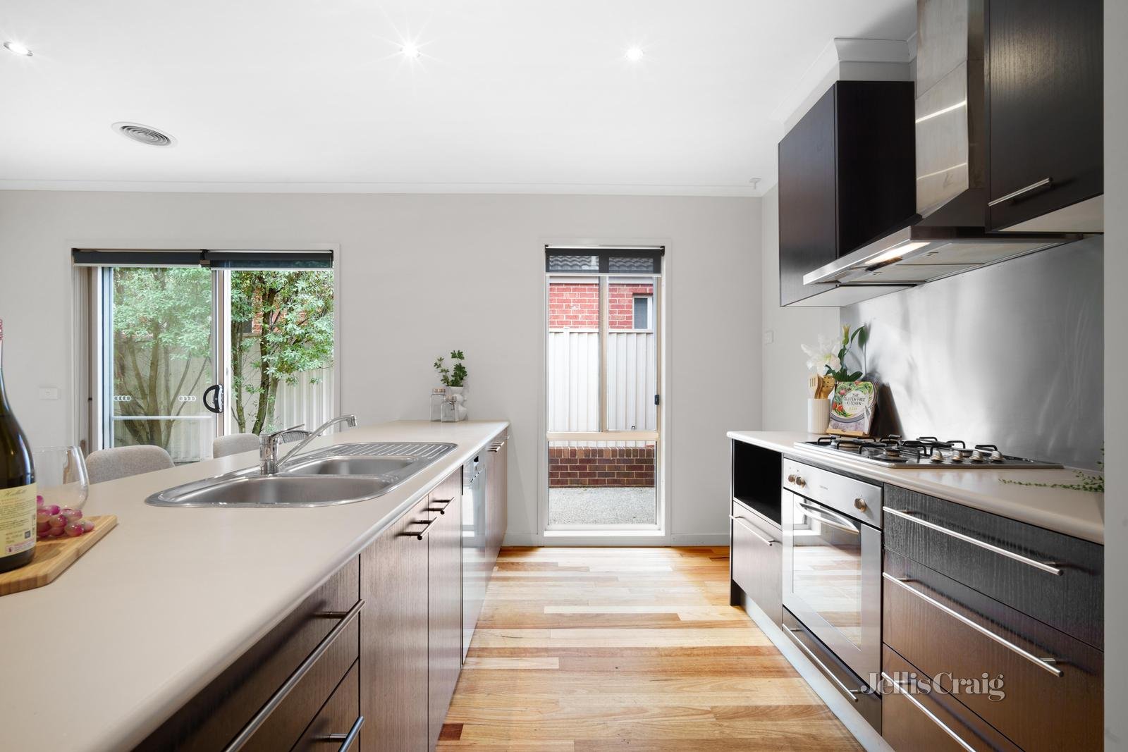 21 Imperial Way, Canadian image 5