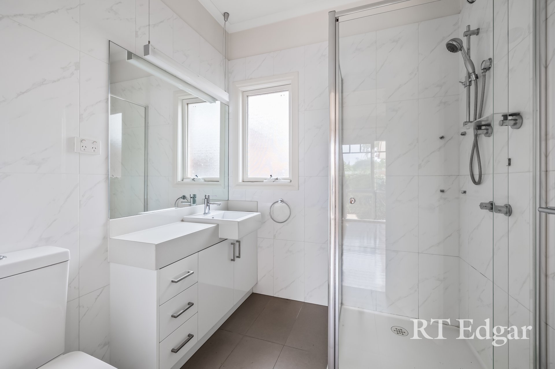 Property Gallery Thumbnail 8