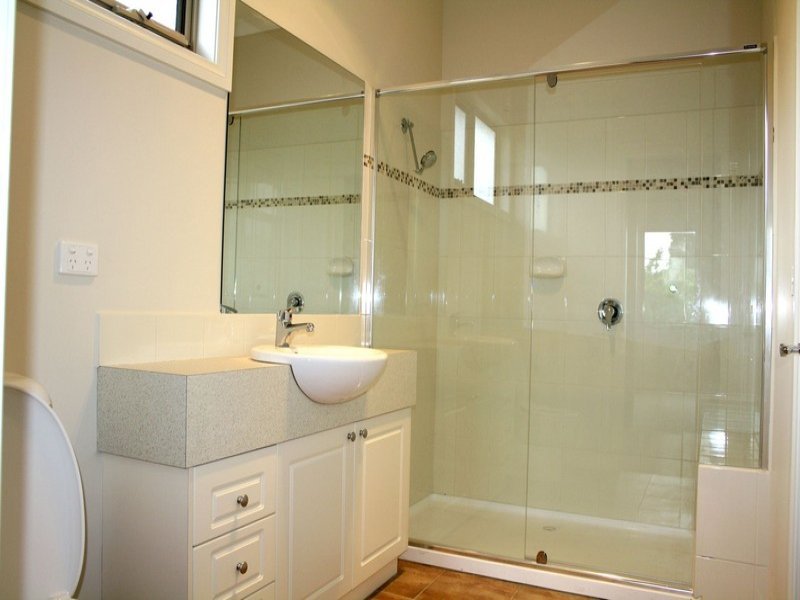 2/1 Joyhill Avenue, Box Hill South image 4