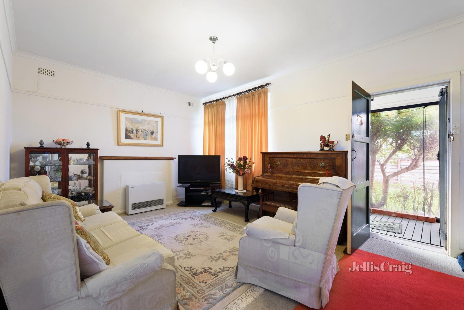 21 Kendall Street, Hampton image 3