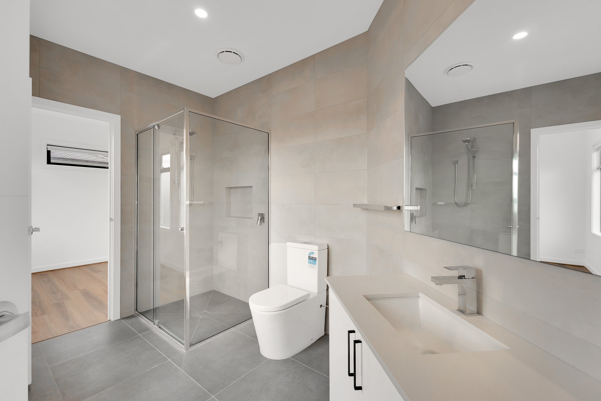 2/1 Kennedy Street, Glen Waverley image 6