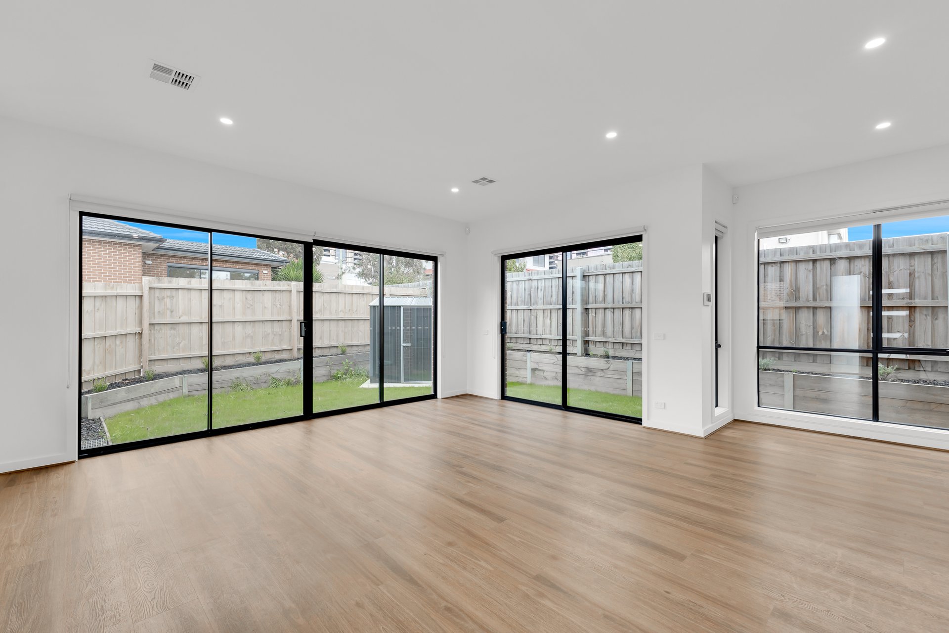 2/1 Kennedy Street, Glen Waverley image 4