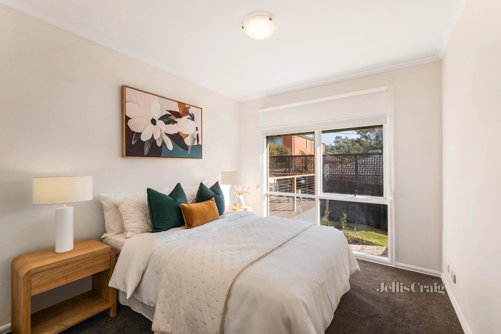 21 Knee Lane, Croydon North image 7