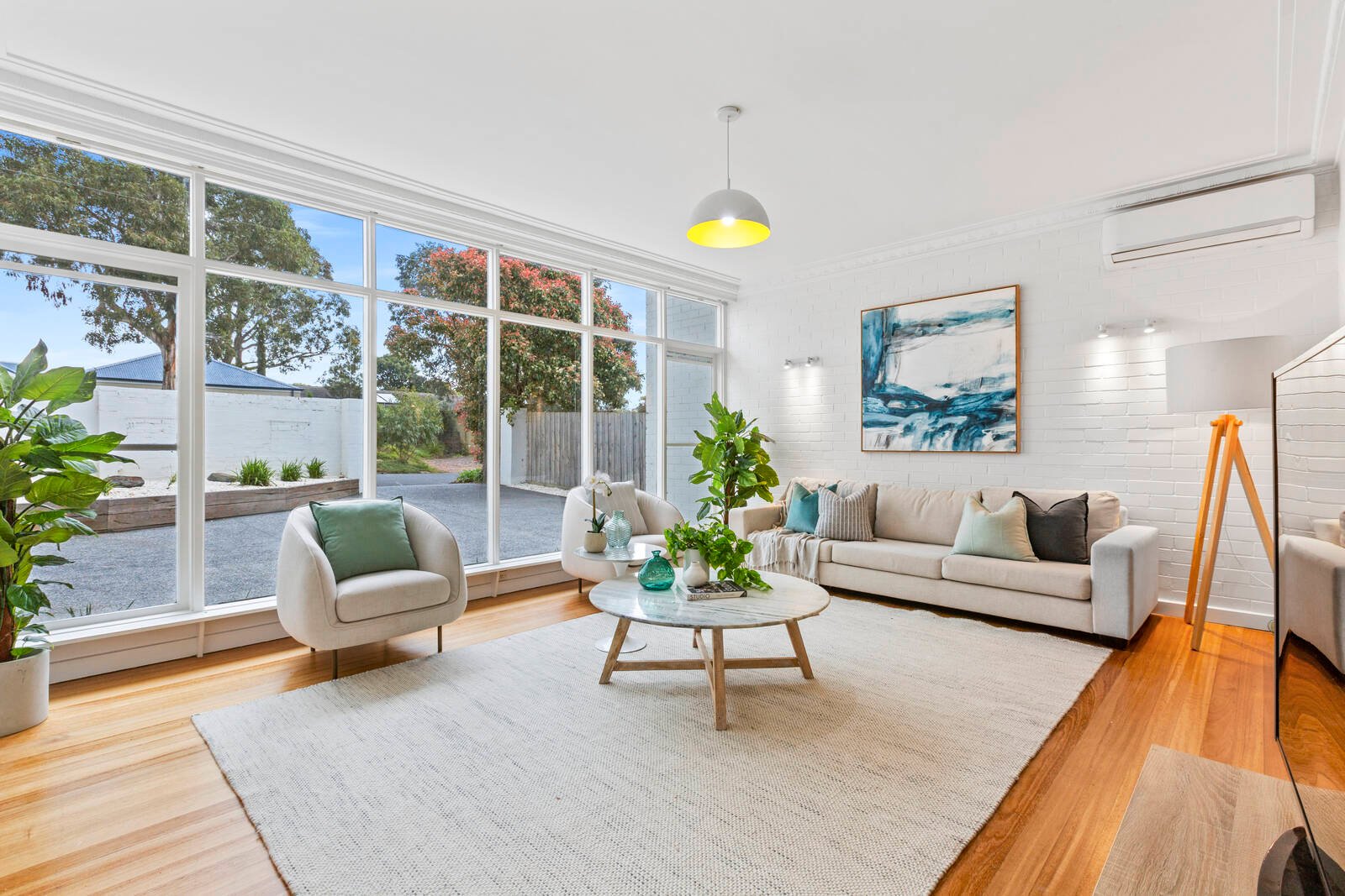 Property Gallery Thumbnail 3