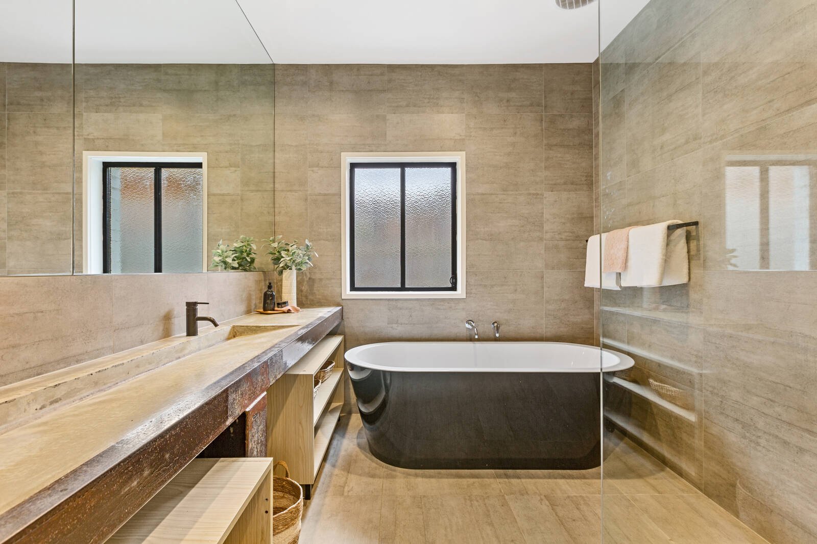 Property Gallery Thumbnail 6