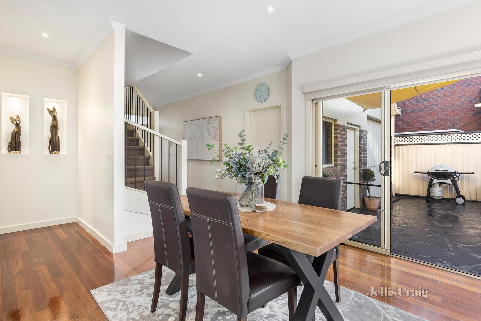 21 Lake Avenue, Pascoe Vale image 3