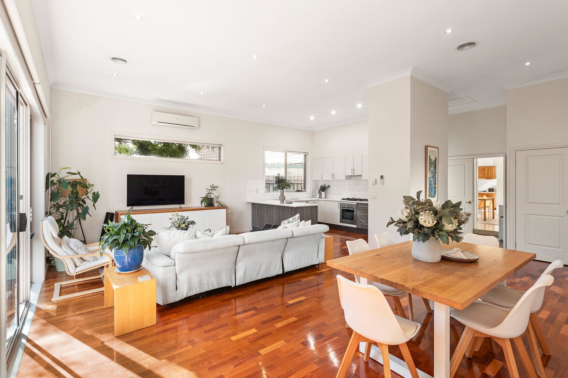 Property Gallery Thumbnail 7