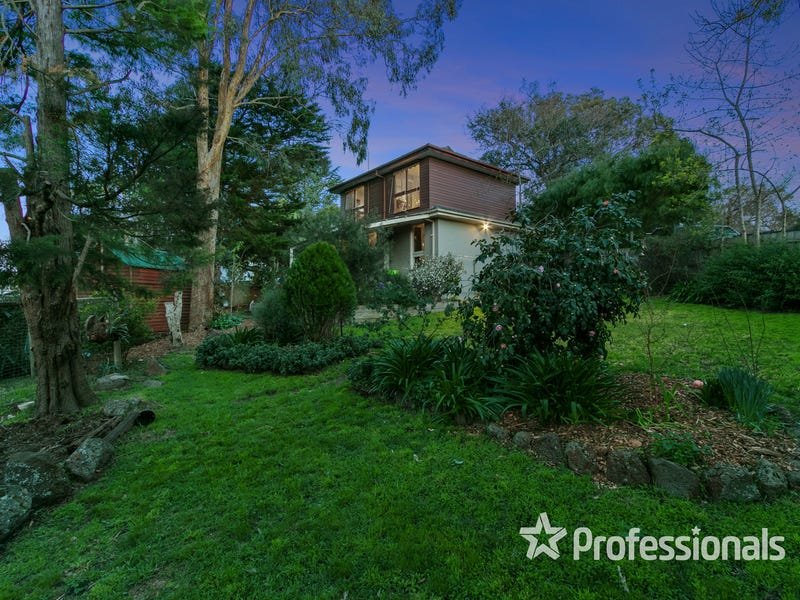 21 Little John Road, Warranwood image 4