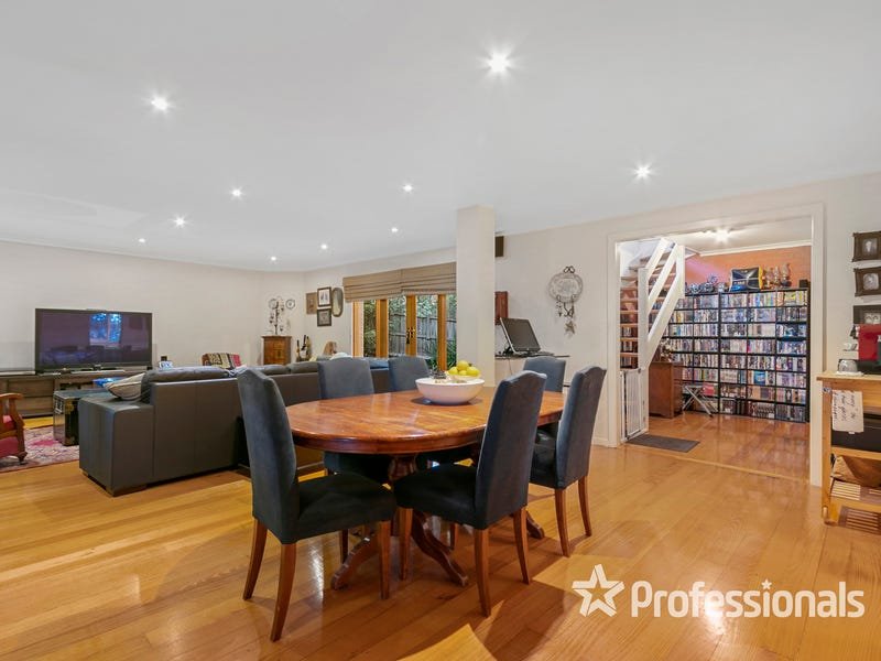 21 Little John Road, Warranwood image 7