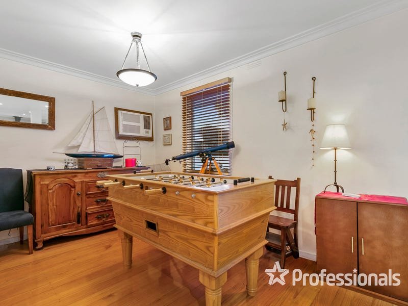 21 Little John Road, Warranwood image 9