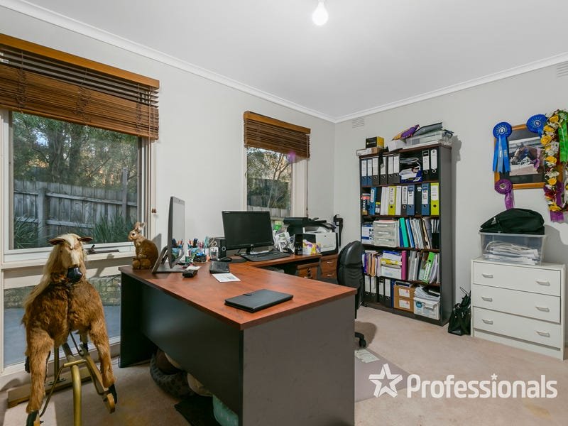 21 Little John Road, Warranwood image 13