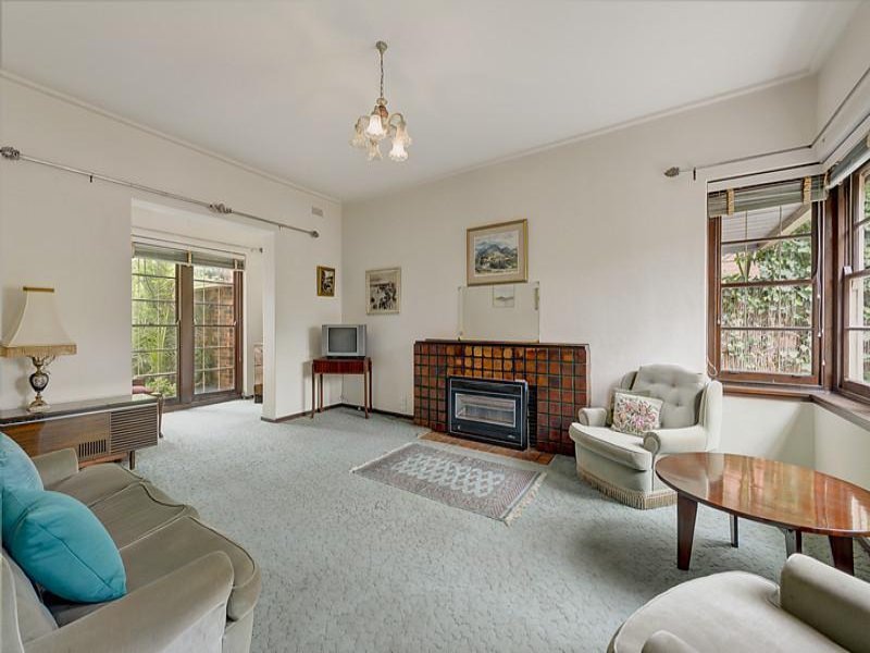 21 Lockhart Street, Camberwell image 2
