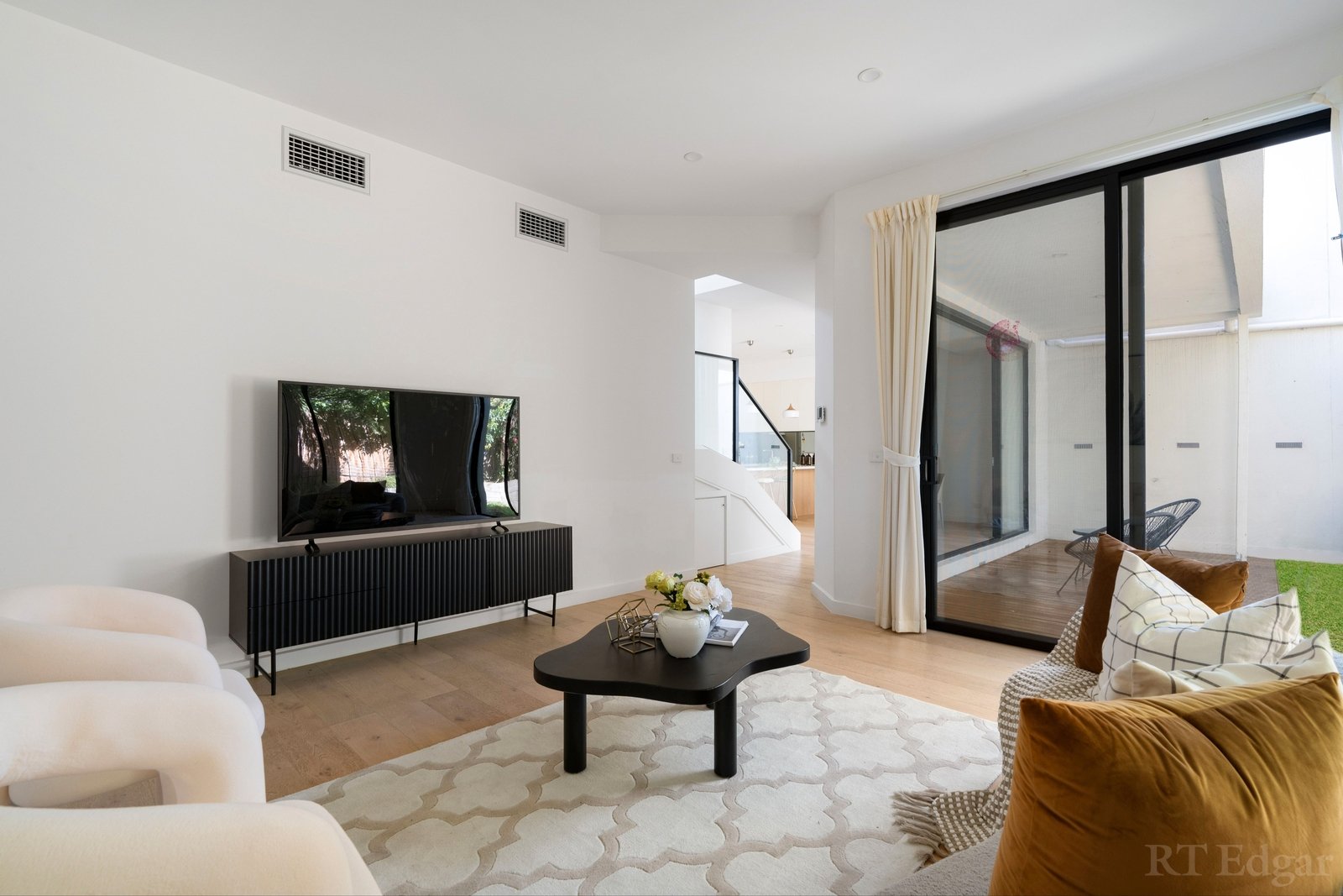 Property Gallery Thumbnail 2