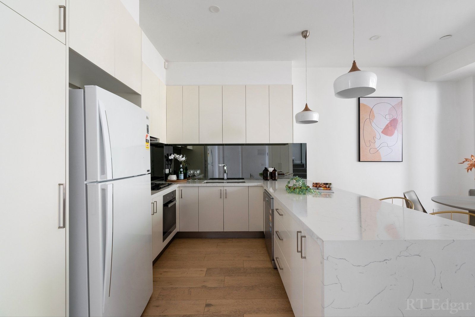 Property Gallery Thumbnail 6