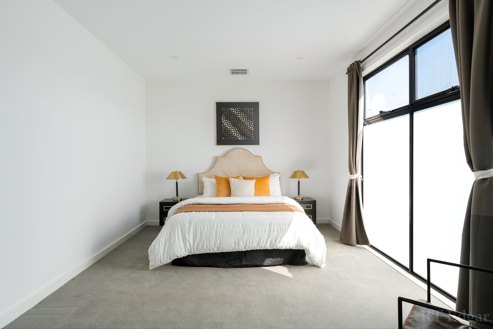 Property Gallery Thumbnail 9
