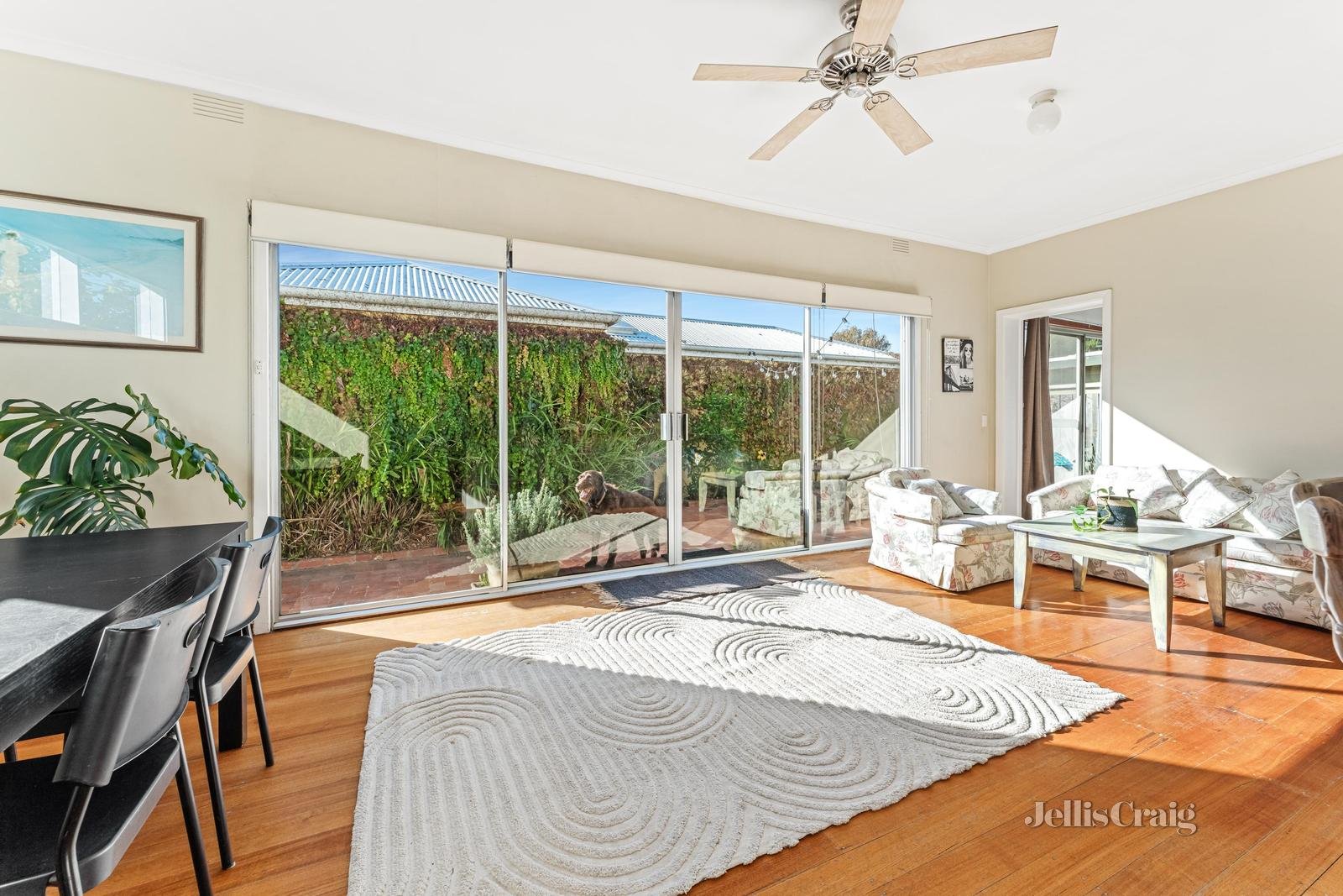 21 Macgregor Street, Parkdale image 2